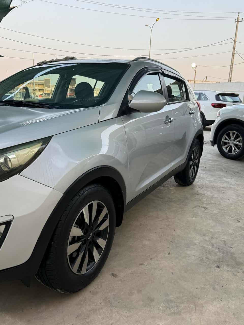 سبورتج ٢٠١٣ كفاله  فقط بيه جراد قماره بسبب لونها
١٣ بسمي  كير مكينه شرط كفاله   من تنقيص وتبخير 
تخم تاير جديد    
دوشمه     بلاديه 
 شواصي تكم حوض كفاله سياره ليبل واحد 
زنون   بلادي
رقم   بغداد   جديد 
 سياره مامتعوبه   وتجي وتشوف بعينك بس من وره جراد قماره اريد بيعها 
 وذا اكو مراوس سورنتو ١٣ او ١٤ او توسان ١٤  بس كون نضيف  انطي نضيف اخذ نضيف. 
***********   ديالى بعقوبه
