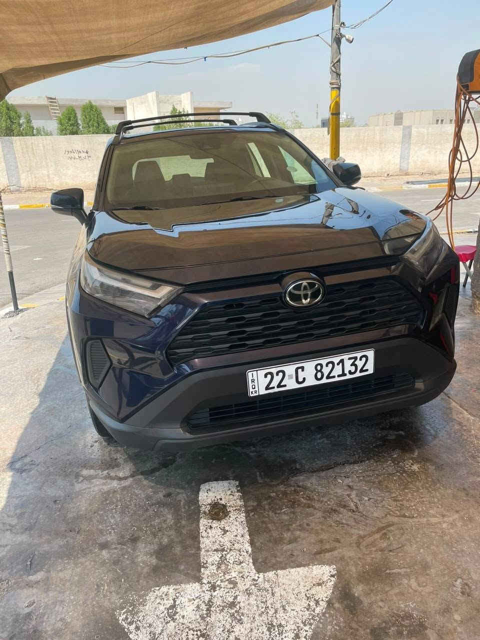 _راف فور موديل 22 لون نيلي
xle فول مواصفات معروفة مواصفاتها
_حادث باب وجاملغ امامي عكس السايق امبدلات الحادث جانبي شحط بدون دواخل ايرباك بردة فقط 
_  رقم اربيل باسمي تحويل شوكت ماتريد
موصفات 
_فتحة  سلايد
_بصمة تشغيل 
_بصمه ابواب
_جنطة كهربائي
_ويل كب بلاد
_6 انظمة قيادة
_دفع رباعي 
_تحكمات كاملة
باقي المواصفات معروفة 
السيارة خير من الله بل حقيقة احلى مناقصها شي تشغل وتطلع وبلعافية على الي ياخذها 
رقمي ***********
  سعر 200 يعني شدتين بيها مجال بسيط للشراي
