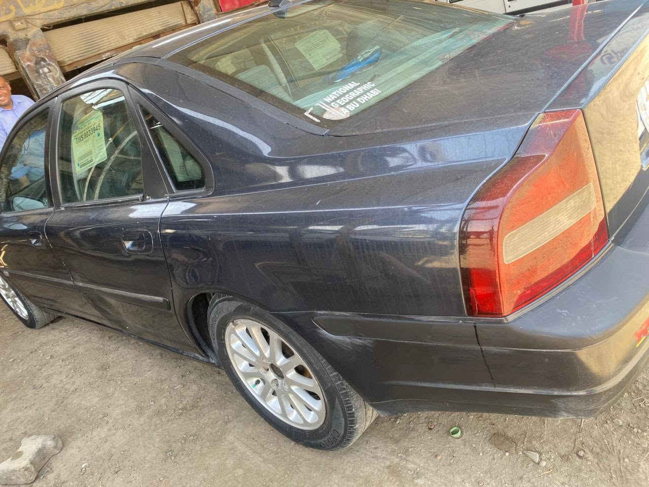 فالفو S80مويدل99محرك6دبل توبو
تبريد ثلج محرك وكير خير من الله وهذا اكو مراوس سنتافيه
سبعه راكب ونطي فرق ***********
