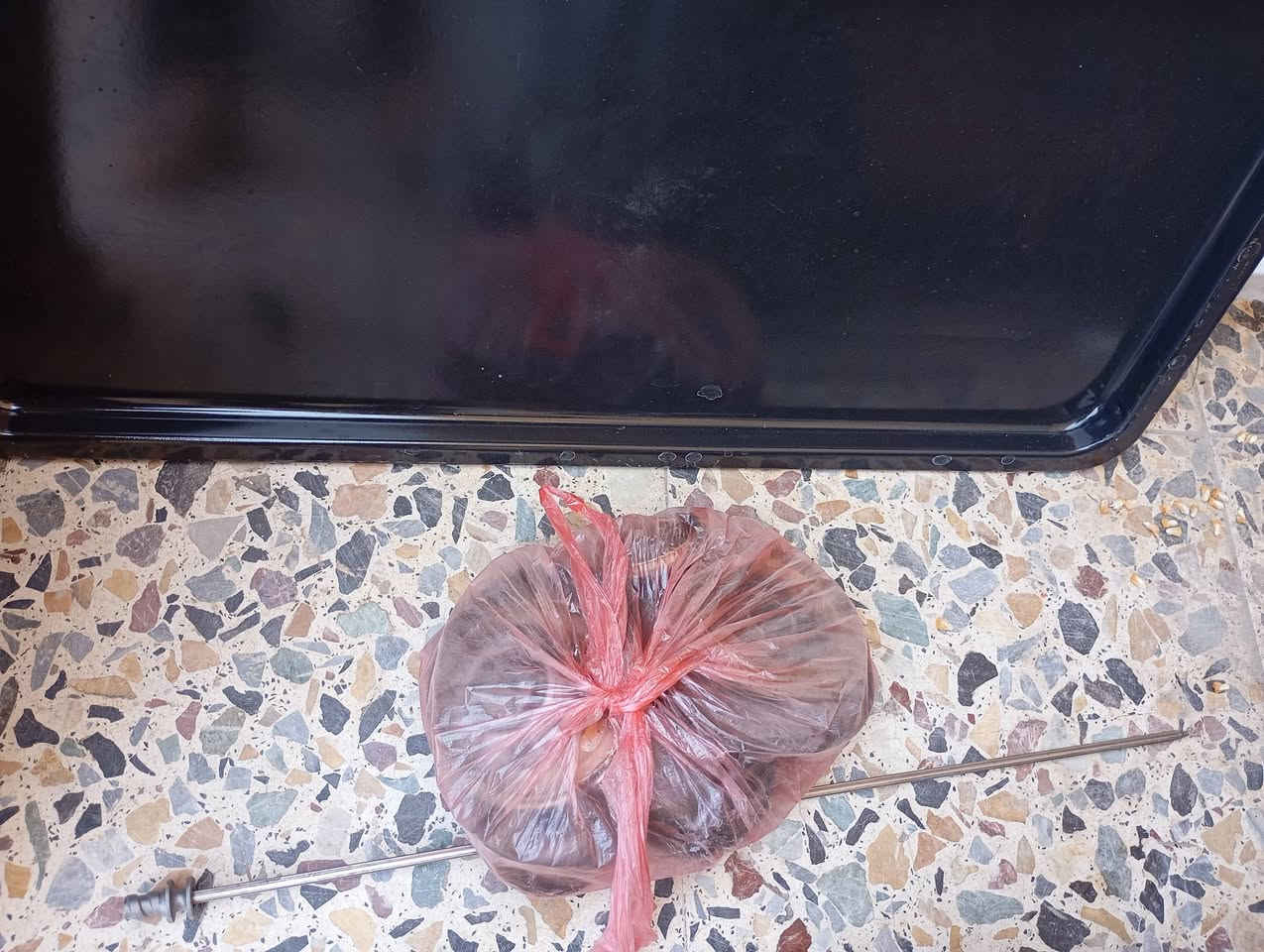 طباخ للبيع مستخدم فقط مره سعره 450 وبي مجال مكان بغداد حي جهاد تواصل على هذا الرقم واتساب اتصال ***********

