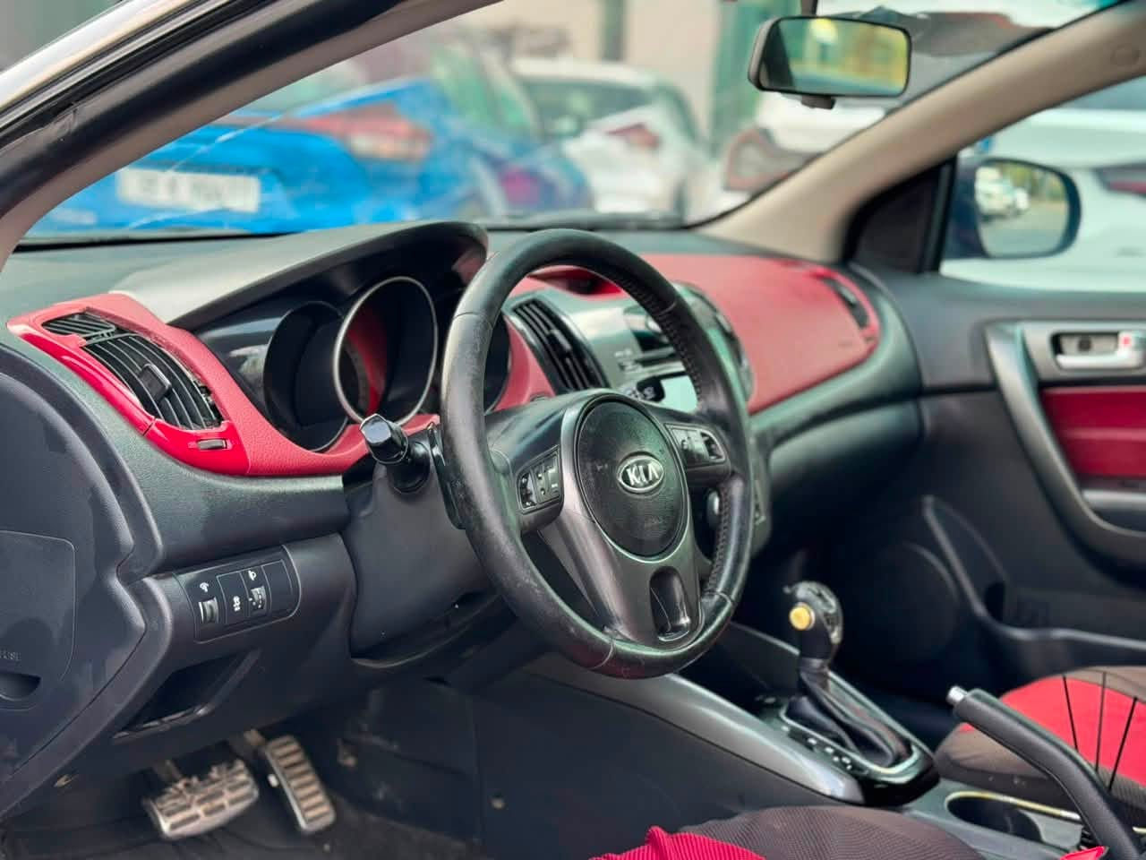 للبيع سعر جواااا سوك 64$ ورقه فقط
Kia cerato 2013 فول مواصفات خليجي 
مكينه دوش مرغوب توماتيك
سياره كير مكينه حداديه ميه بل ميه
دينار نقص مابيها جاهزه من كلشي سياره 
سبغ بيها ٤ قطعة سبغ بدون دواخل 
سياره حلوه و مناسبه بل عافية الي ياخذها 
داخل احمر فول سياره سلايت سياره رقم اربيل تحويل وكاله نفس اليوم نص ساعه
مواصفات : بصمه - شاشه - فتحه سقف - داخل احمر - شفتات ستيرن - 
مكان سياره اربيل 
شراي يتصل ع الأرقام الي موجوده و اني خادم الكم
***********واتساب 
__________________________________________

کیا سیراتو مۆدێل 2013 خلیجی فول مواسەفات
مەکینە مەرغوب دوش
گێڕو مەکینە و کارەبای بەشەرت
سەیارەکە ٤ پارچەی بۆیاخە
بێ داخیلی بێ ئێرباگ
سەیارەکە گەنجانەو جوانە
بێ نوقسانیە
سلایت ناو سور سوکان شەفت
شوێن هەولێر
*********** واتساپ 
سعر 64$ ورقە
