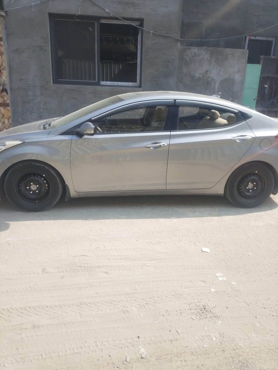 النترا 2012 خليجي فول 1/1 GLS
السياره بيها قطعه صبغ فقط وبيه مكانات بارد 
فتحة بصمة  شاشه كامرة داخل بيجي
مكينة 1800 دوش
السياره جاهزه اي نقص مابيها تبريد ثلج 
رقم بغداد باسمي 
السعر 95 وبيها مجال بسيط 
ياسر ***********
