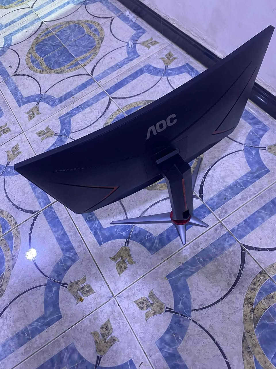 شاشة منحنية AOC C27G2 مقاس 27 بوصة بدقة Full
هرتز، ودقة عالية الدقة
ووقت استجابة 1 مللي ثانية، ومعدل تحديث 165 هرتز، وتقنية FreeSync المتميزة، وVGA، وHDMI ومنفذ
/C27G2AE العرض
