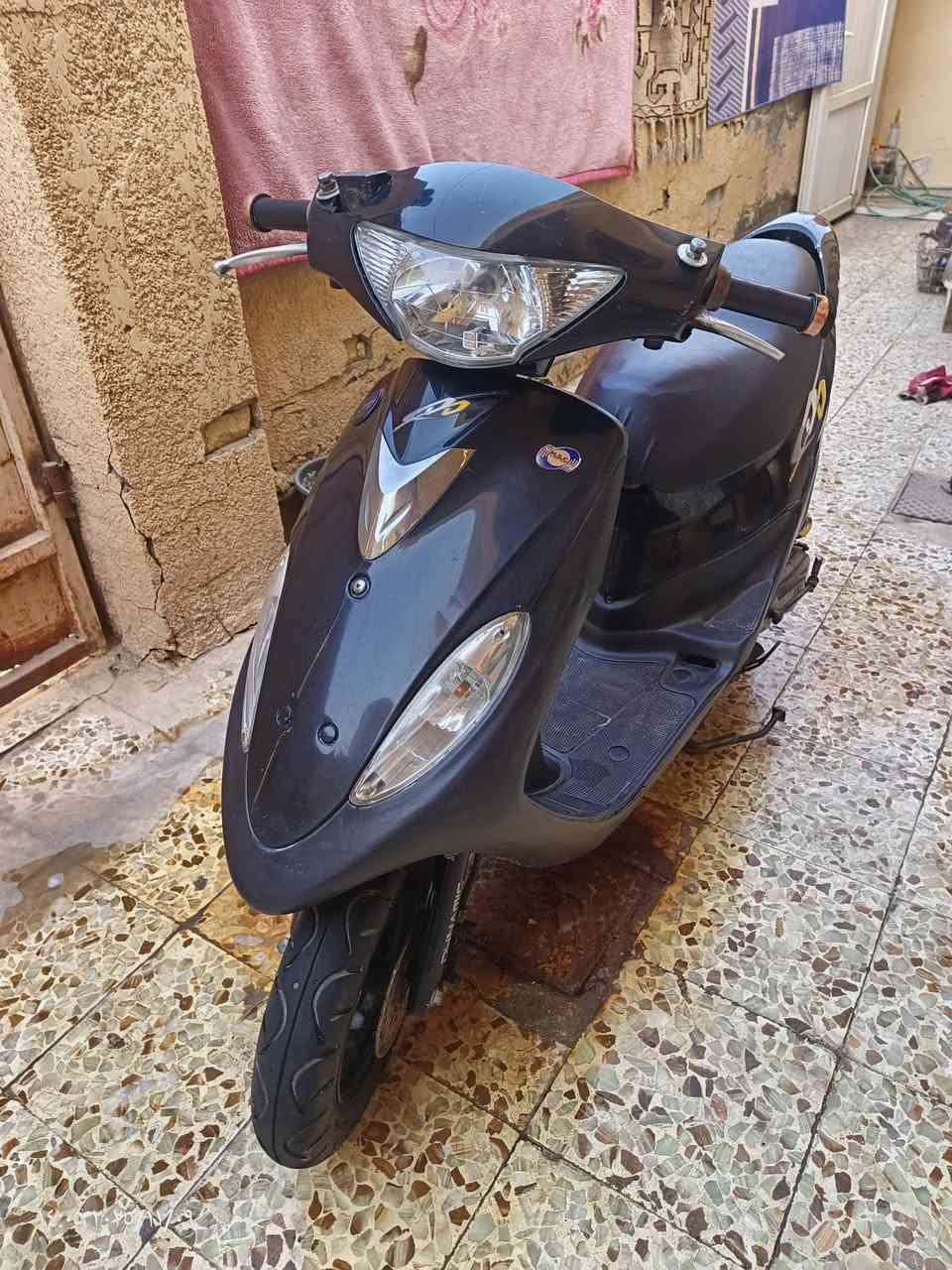 دراجه كامكو جاهزه كهربائيات كله شغاله سلف لايت اشاره كلشي شغالل
سرعه 90  اصوليه باسمي 
السعر 450
أتصال ***********

نص مكتوب في الصور:
- ١٤:٠٥ ٢٠٢٥/١١/٠٩