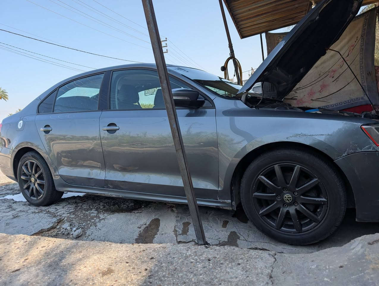 السلام عليكم
جيتا موديل 14 
محرك 1800 تيربو
وارد امريكي حادثه بصور 
مكينه و كير كفاله 
داخل سياره نظيف جدا 
تبريد شغال فول 
شاشه كامره 
رقم واسط بسمي 
ملاحظه كشر سياره بي بارد بعده اماكن  
معروضه 80 وبيه مجال قليل 
مكاني كربلاء ويوم السبت بغداد 

***********
