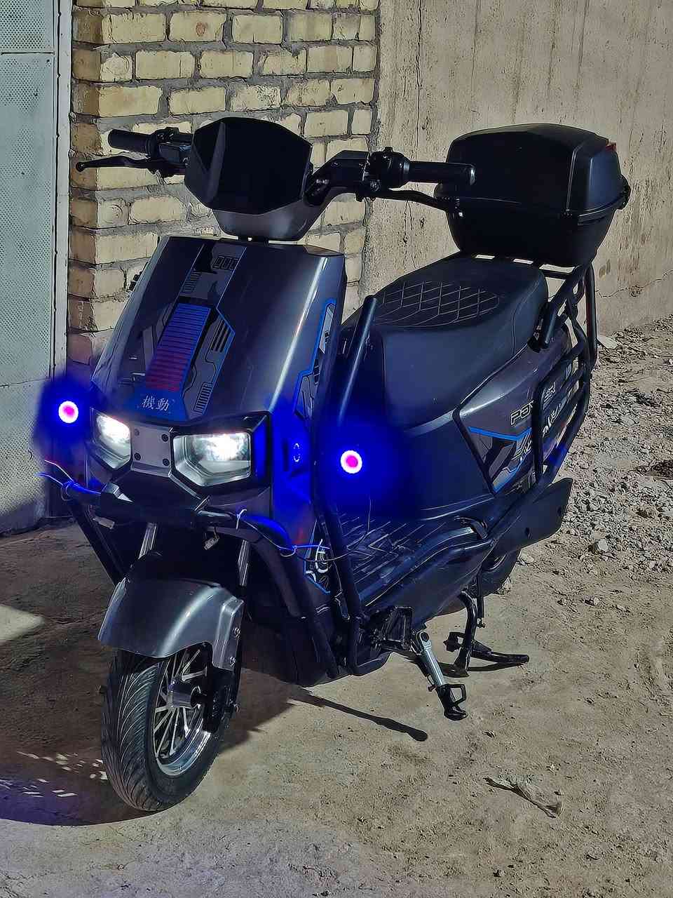 صارلي شهرين من ماخذه
نظافة 95٪
اخذت ب ١١٠٠
شاشة ديجيتال 
 تشغيل كارت NFC
انارة فول زنون
بيها قفص حماية
 صندوق خلفي
جاهزة مابيها اي نقص
- فقط اشحن واطلع

السعر: [١٠٠٠.٠٠٠]مليون بيه مجال بسيط
المكان: الزعفرانيه 
للاستفسار***********

#دراجة_كهربائية #سكوتر #للبيع
