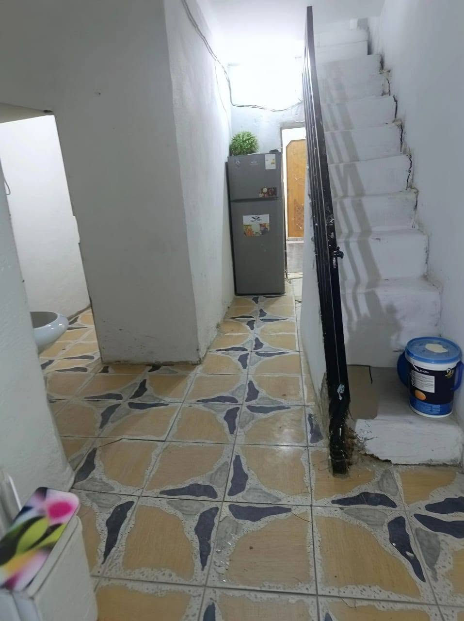 سلام عليكم 
البيت50 طابقين للبيع كربلاء الحر رشيده الاولى 
السعر 32بي مجال بسيط
الرقم:***********
