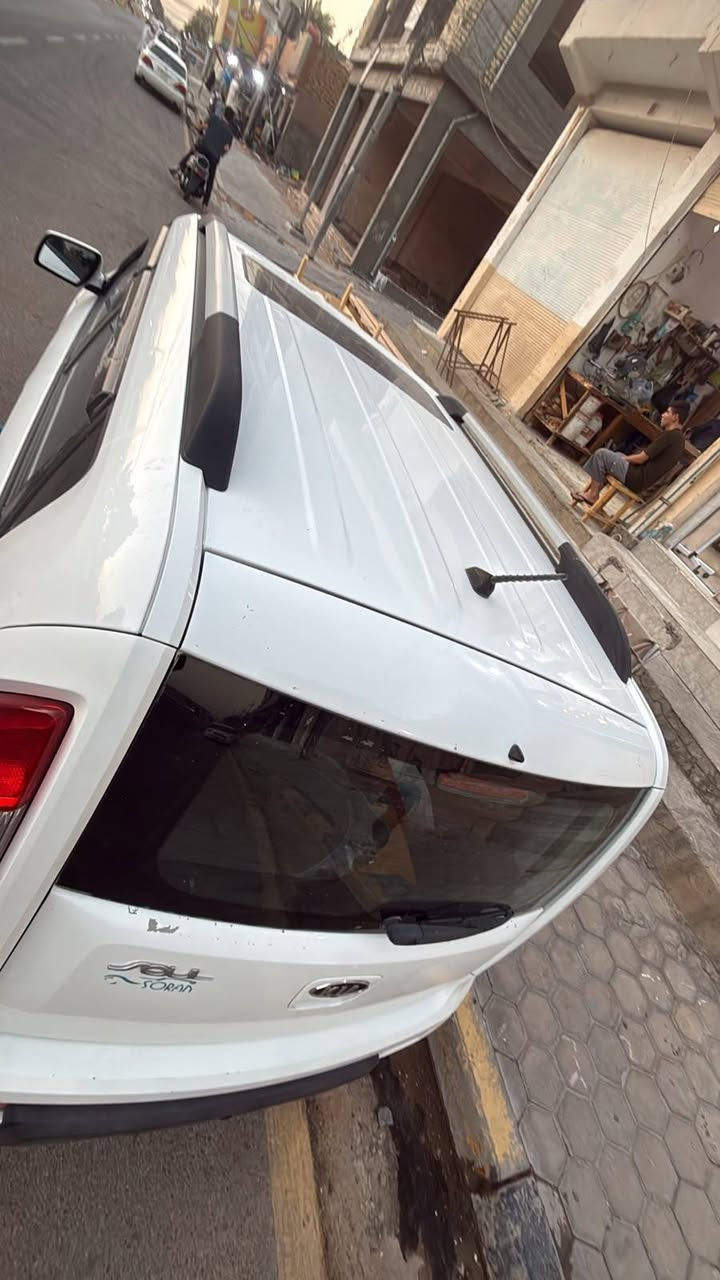 كيا سول  خليجي رقم سليمانيه قديم  
محرك 1600 
ويل كب 
شاشه تاب 
بيها طخات وضربات بسيطه تفحص وتشوف  السعر  90 ورقه بيها مجال   للاستفسار الاتصال على صاحب السياره   ***********
مكان السياره النجف النجف, العراق

