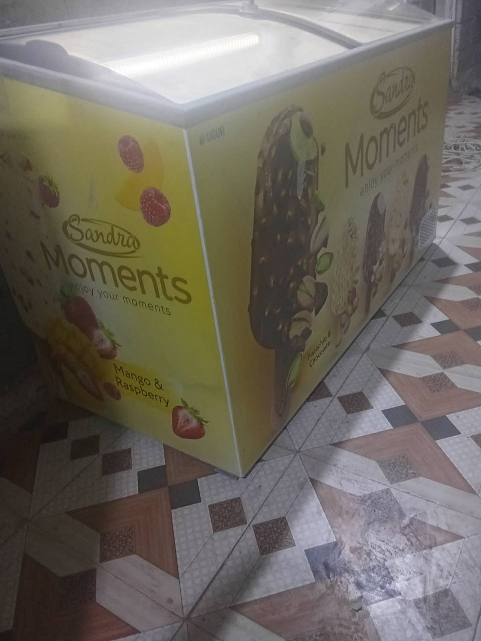 كنطرة السلام • ثلاجة