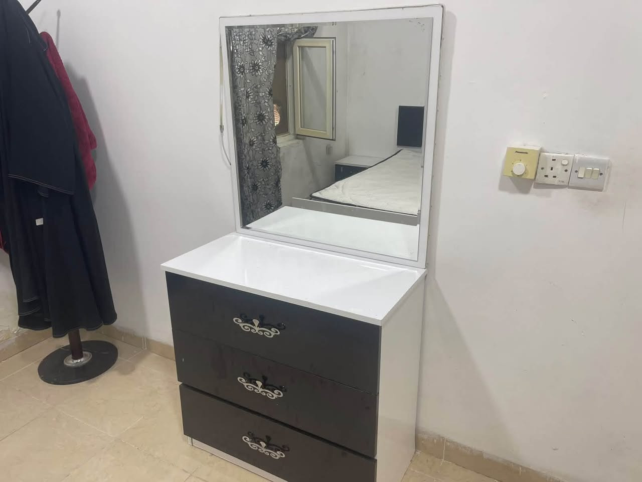 غرفه النوم ٥. قطع مع دوشك سعر ٢٧٥ و شد و نقل مجاني ***********
***********وا تساب
