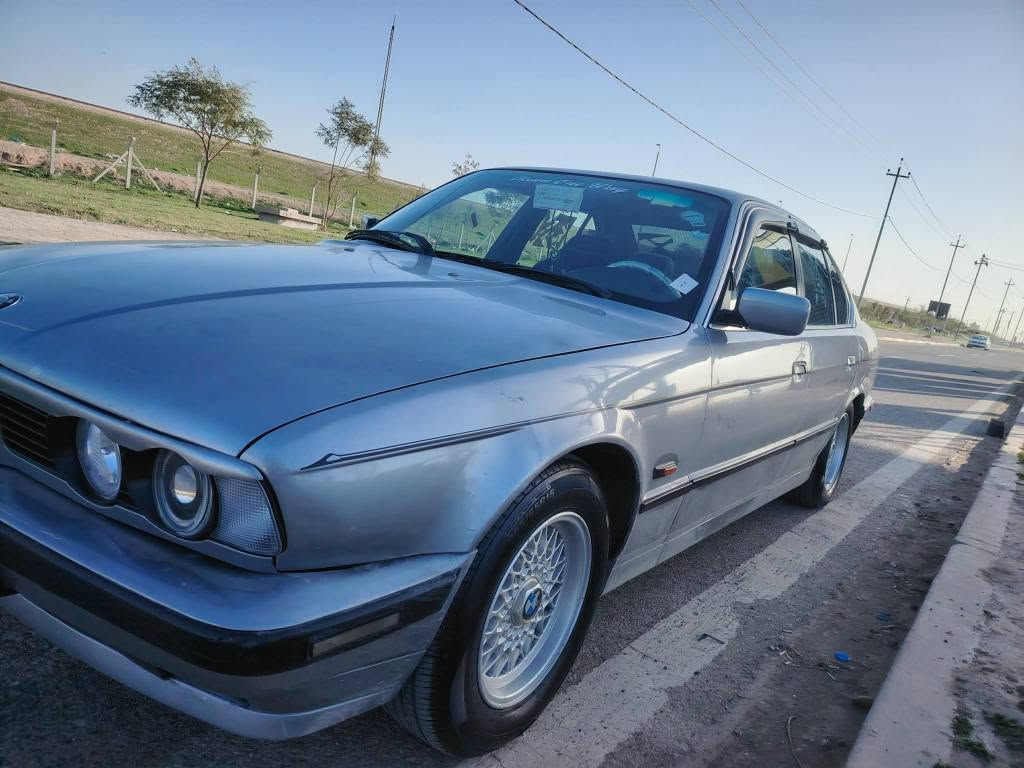 بي ام موديل 1990محرك كبس 525بيلا كير عادي سنوي جديد جام كهربائية سياره جاهز سعر 49شويه بي مجال *********** كركوك, العراق
