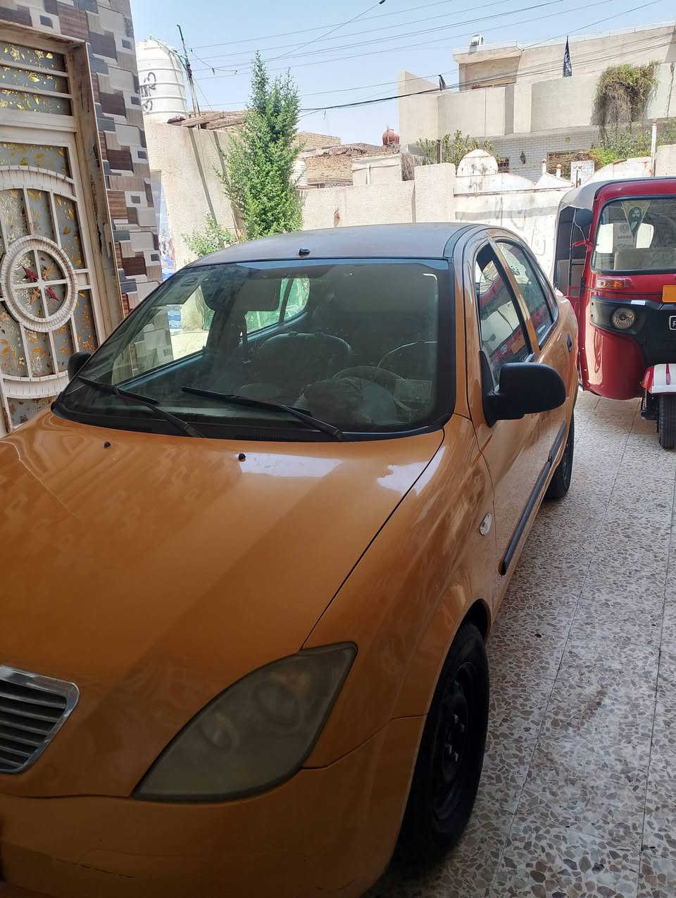 سلام عليكم سيارة طيبة البيع بيهة شبر بارد بل بكلايت ولباقي كفالة عامة كشرة ومكينة العمارة ميسان ***********
