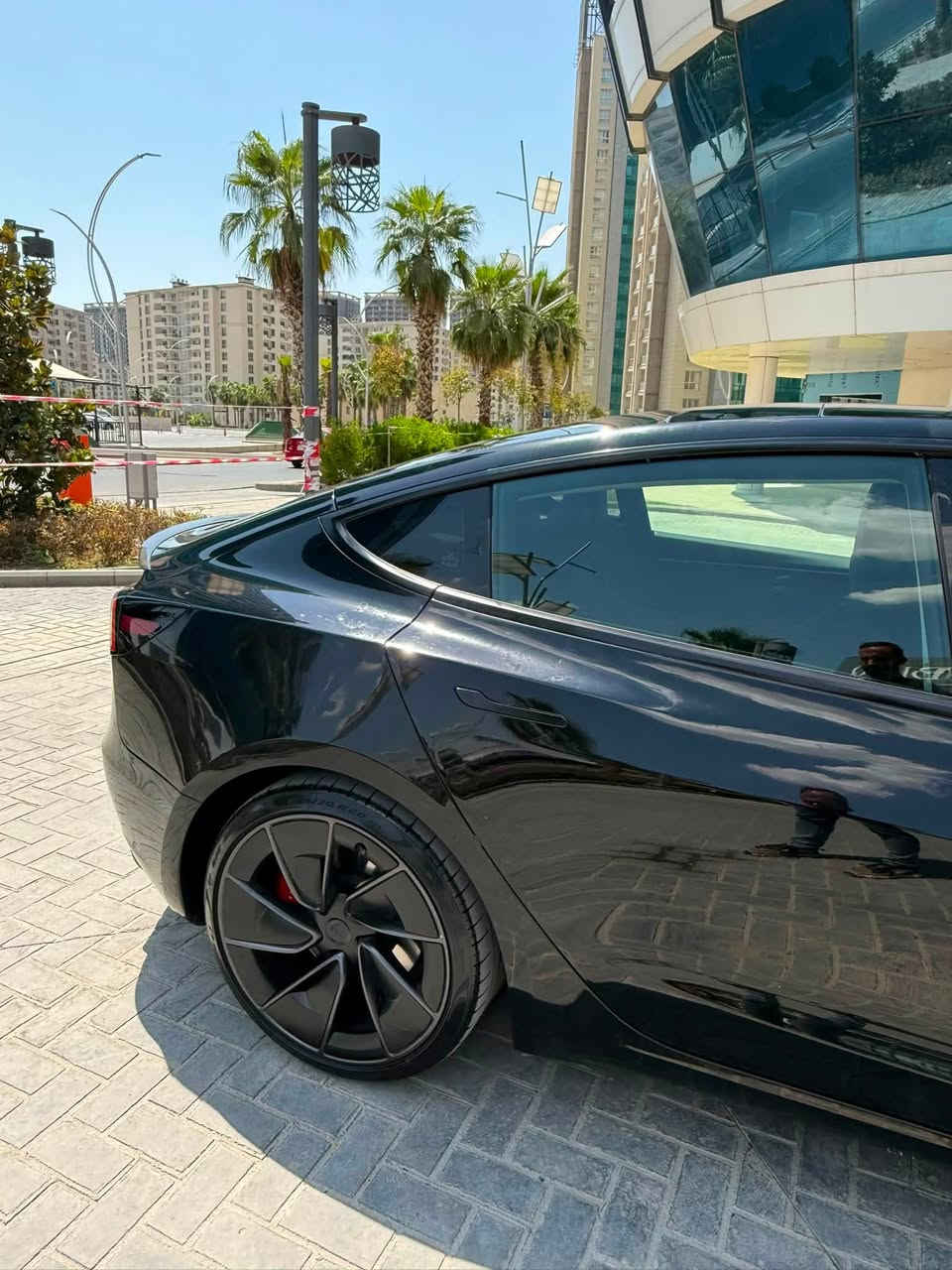 اتسلا هايلاند بيرفورمانس2024 الشكل الجديد للبيع فقط بدون مراوس هزه وفحص ورقم جديد العلامة الكهربائية سياره جاهزة واونلاين ماشية 20 الف ميل مشي امريكا حادث السياره سطحي بنيد وجاملغ الأيمن مبدلات الايرباك راجع سستم سعر السيارة 268 ورقة بي مجال بسيط
مكان السياره اربيل امباير
رقم الشاصي 5YJ3E1ET5RF820919

***********
