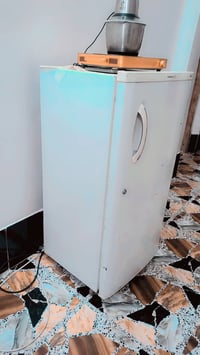 ثلاجه عاموديه • LG • متر ونص