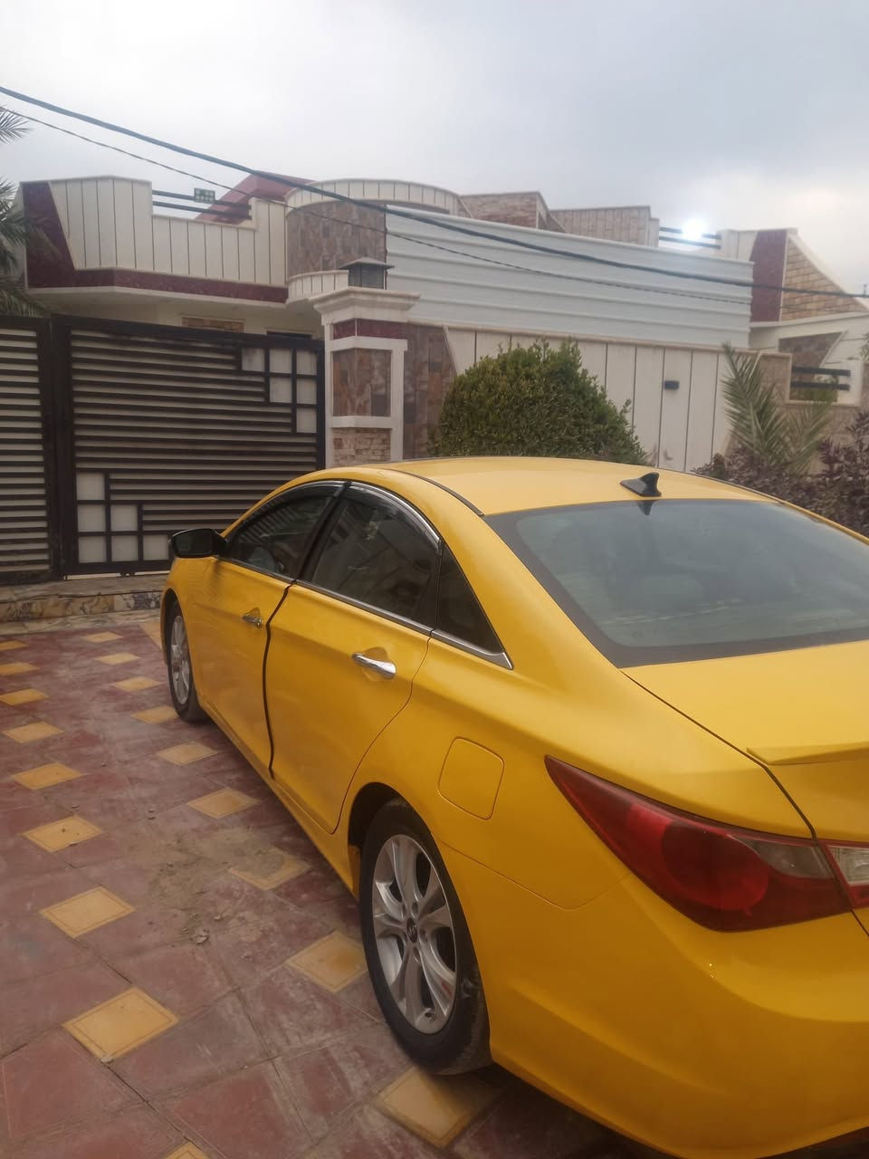 سلام عليكم سوناته 11امريكي تيربو حجم محرم 2400 رقم بغداد بسمي سياره فول موصفات كير محرك خير من الله مكان سياره بابل حله 
***********  سعره 95
