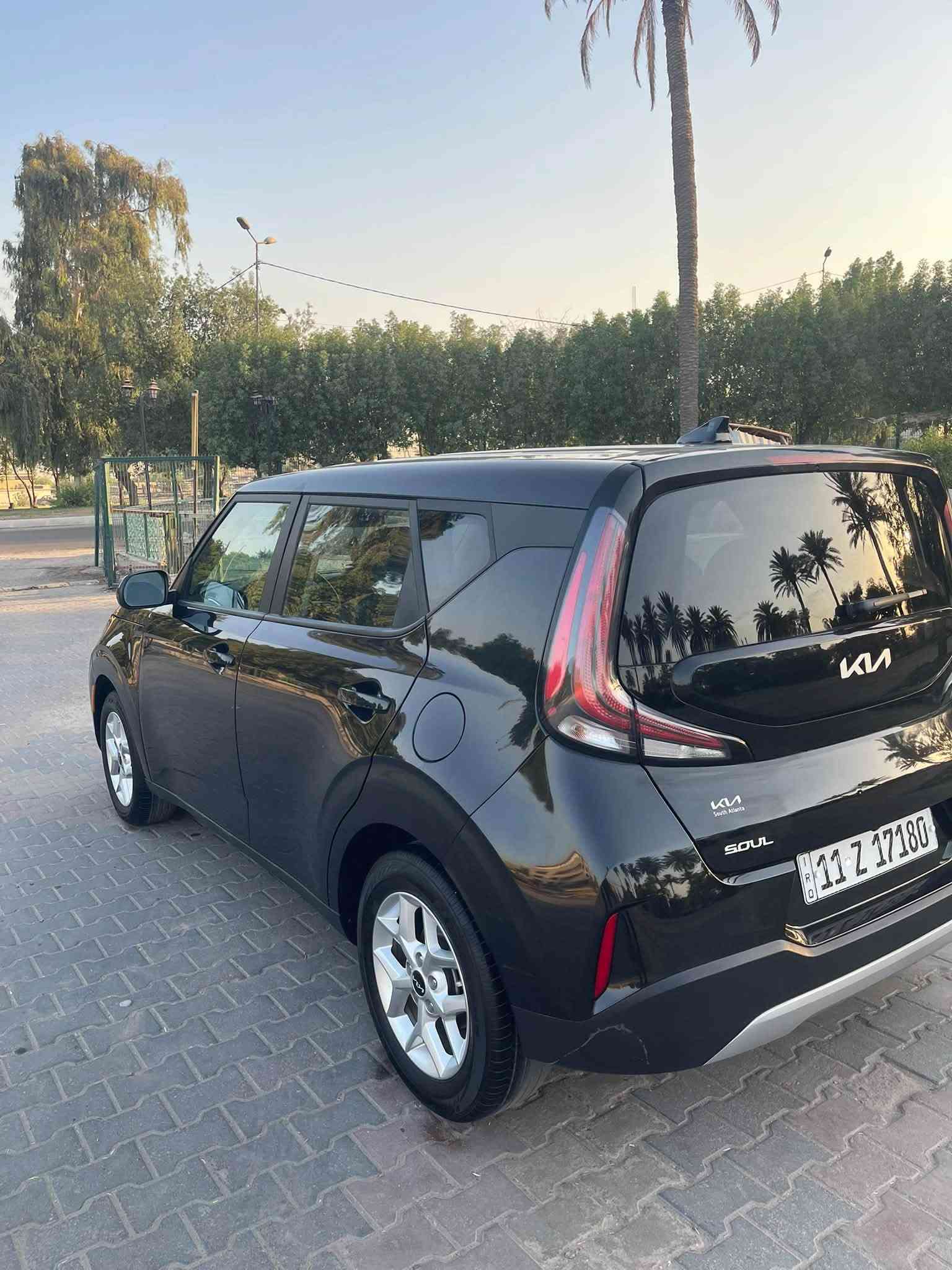 كيا صول مديل 2025 امريكي بدون تبديل صبغ نص بنيد وجاملغ بارد كير محرك كفاله بسمي رقم نكليزي ماشيه 50 الف جدن نضيفه السياره السعر 140 وبيها مجال العنوان بغداد الحريه رقم الهاتف ***********
