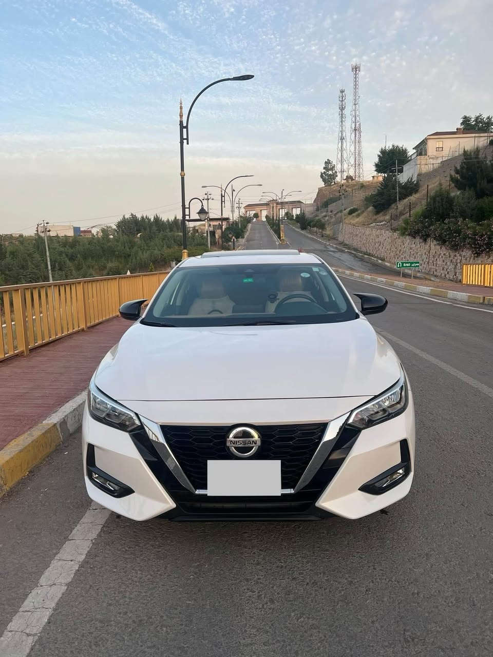 سەرەتا بەناوی خودای گەورە. 
نیسان سێنترا  ٢٠٢١ sv plus.
فوول مواسەفات.
کوشین کارەبا.
کوشین هیتەر.
سلاید.
ناو قەیسی.
ڕاداری دواوە.
ڕاداری پێشەوە.
ڕاداری تەنیشتەکان.
سوکان هەزە.
ئیمێرگینسی برێک پێش و دوواوە.
دوو دەرگا بەسمە و شەغال.
کامێرای دوواوە.
خەتی جادە.
زۆر مواسەفاتی تر..
سەیارەکە تابڵێی جوانە و پاکە وە ماڵی دۆستە.
سەیارەکە لە نزیکەوە زۆر جوانتر دیارە وەک لەوێنەکان.
بە نزبەت بۆیاغەکەی دوو پارچەی هەیە بۆنید و چامغ بێ ئێڕباگ.
ماوەی رۆیشتن 50miles.
رەقەم هەولێر.
ژ.م ***********
ژ.م *********** أربيل, العراق
