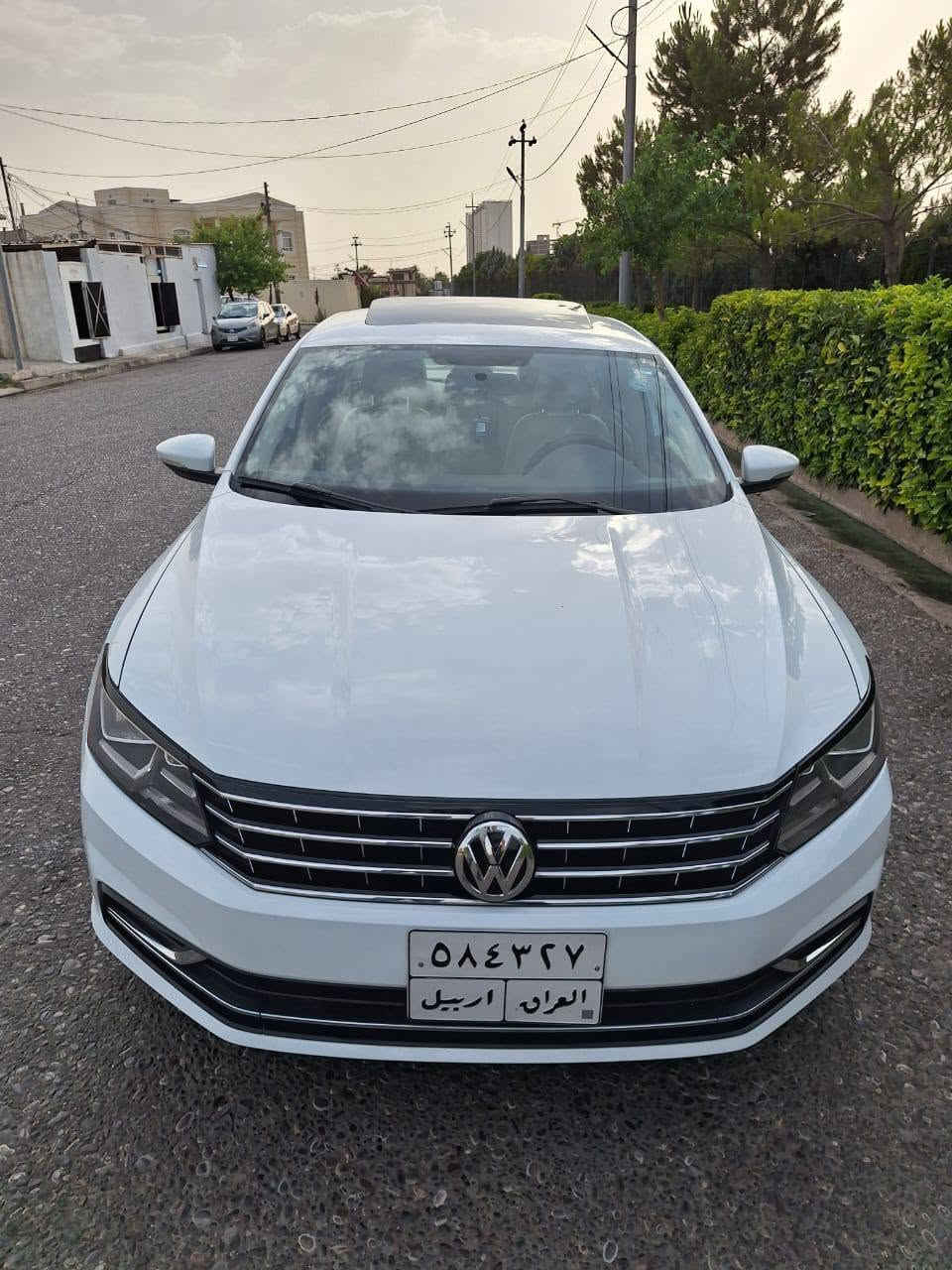 ‏السلام عليكم للبيع فقط
‏ باسات 2019 wolfsburg edition .رقم اربيل ومكان السياره (اربيل)
‏مواصفات فول السيارة 
‏1-سلايد روف 
‏2-رادار امامي +خلفي +جانبي 
‏3-داخل السيارة بيجي 
‏4-كشن السايق كهرباء 
‏5-تدفئة بلكشنات 
‏6- شاشة كبيرة تدعم اندرويد اوتو +كار بلي 
‏7-كامرة خلفية 
‏8-بصمة تشغيل +ابواب 
‏9-تحكم استيرن جهتين 
‏10-نقطه عمياء
‏11-كروز سرعة 
‏12-تبريد امامي +خلفي 
‏13-كير اوتماتيك +عادي +سبورت 
‏14-مكينة 4 سلندر 2000تيربو . محرك مفتوح
‏15-السياره داخله كلين مكفوله 
‏16-ماشيه 95 mil
‏السعر  155 🔥
‏رقم  ***********   *********** أربيل, العراق
