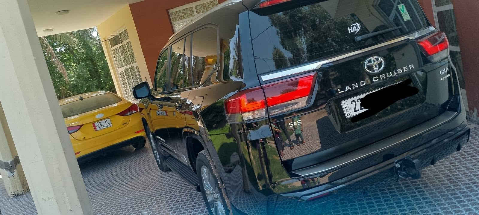ملاحظه اني مكلف بلنشر السلام عليكم للبيع لاندكروزموديل 2023 تكمه وسنويه ساز باب اول  رقم اربيل بسمي مكفول كفالة عامه من صبغ وتبديل وفتح
جديدة معنى كلمة 
فول موصفات 1/1 
بصمه تشغيل 
بصمه أبواب لمس 
تشغيل عن بعد 
فتحه سلايت
كشنات ثنين كهرباء 
كشنات جلد 
زراكات 
مري شفط 
مطفايه حريق 
خمس كامرات 360 درجه 
8ايرباك 
سبعه راكب 
ثلاث قطع تبريد 
محرك 6v/4000
حساس امامي 
حساس الامامي 
سبير منازل 
وباقي موصفات ساز معروفه 
ماشيه33 الف  حقيقي 
سعر (625)
الاستفسار اتصل على الرقم ***********
مكان السيارة بابل ملاحظه اني مكلف بلنشر
