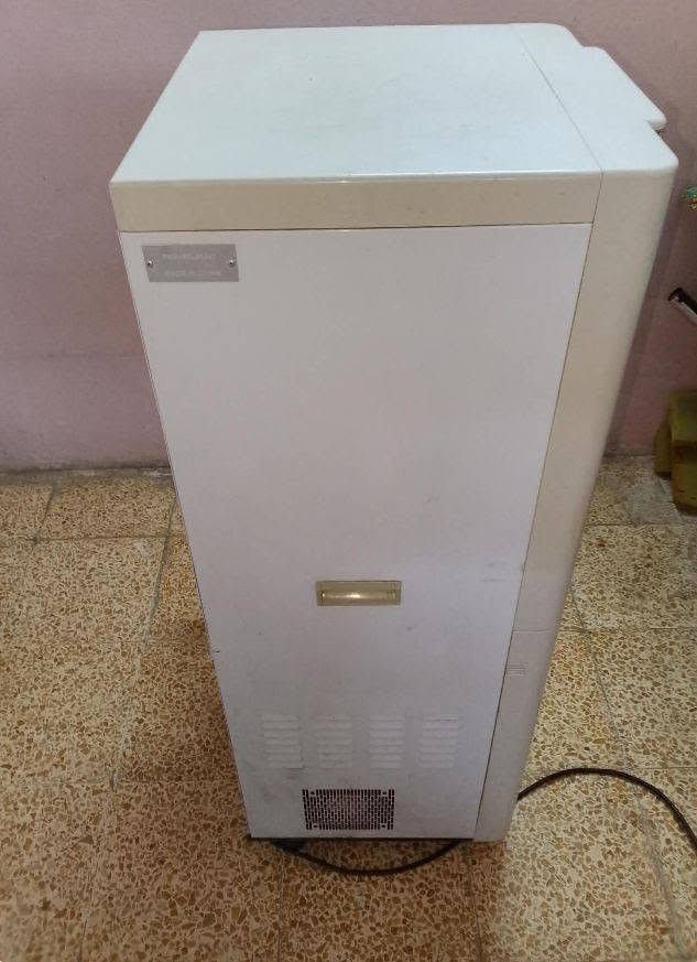 سلام عليكم براد تصفيه ماء شاشه لمس وشغاله وسعر 500الف وبيها مجال بسيط تواصل واتساب وخط ***********
