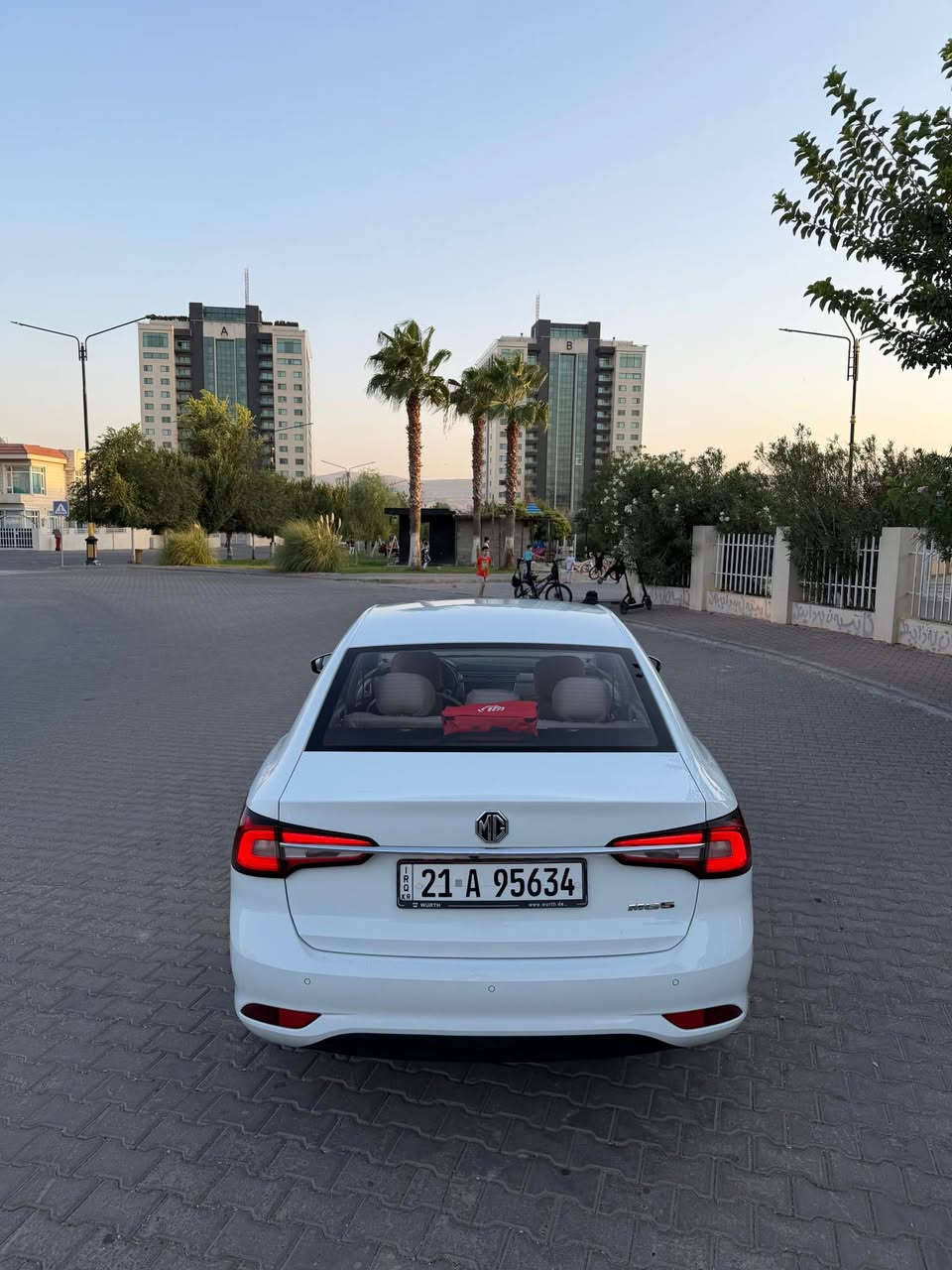 ⚜️MG 5 comfort⚜️ 2023
مواسەفات : کۆمفۆرت
شاشە 
کامێرا
بەسمە
حاسە
ترحدیت سورعە
دەبڵ گێر ECO . Sport
لایت لید
ئاوێنە کارەبا
بەگلایت لید
ویل کەپ 
تێبینی :  سەیارەکە لەشەریکەوە یەک دەستە ٤ پەڵە PDR هەیە بێبۆیاخ بێشوخت بێ دەعم تەنانەت دەعامیشی بۆیاخ نیە کوشنی تێگیراوە دژەخۆری جامەکانی بۆ کراوە بەرمەجەی دیلکۆی بۆ کراوە کامل سێرڤسی لە شەریکە کراوە
٨٥ هەزار کیلۆمەتر ڕۆشووە بەشەرتی گێر مەکینە و تەقەو ڕەقەو تەحویل و غرامە 
نرخ : 93$ مەجال 
شوێن : سلێمانی
رەقەم تەلەفون :*********** السليمانية, العراق
