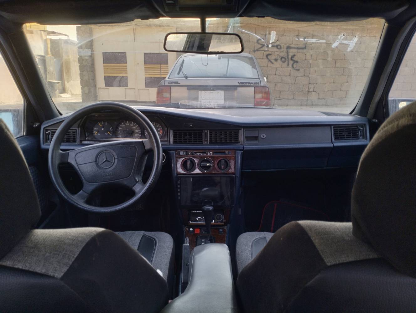 مرسيدس 190 • ١٩٨٧ • محرك بطة