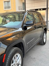 Jeep/2023 مواصفات لاريدو  بصمه_فتحه_تحكم كشنات كهرباء 6سلندر_بانزين_ م...