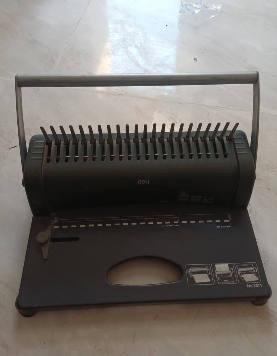 مجموعه غراض مستعجل على البيع بغداد العبيدي
١.غساله شغاله ١٣ كيلو السعر ٧٠ الف بيها مجال

٢.طابعه فيها عطلانه + كابسه ورقيه السعر ٢٥

٣.جربايه حديد تحتاج لحيم للشبكه كما موضح في الصوره السعر ٤٠ ج بيها مجال

٤.فرن شغال بي فطر ب الجدر السعر ١٠ الف

٥.زوليه ٢.٥×٣.٥ + مده طولها ٤ متر نفس النقشه لون مشمشي السعر ٥٠ الف

٦.زوليه بيجي ٣ × ٤ السعر ٢٥ الف 

٧. كاربد قطع مقسمه ٢ × ٤ /١.٥ × ٢.٥ /٢.٥ × ٢.٥ الكل سعره ٥٠ الف

٨.شافطه دهون شغاله السعر ٦٠ الف

المنطقه بغداد العبيدي قرب الجامع العلوي 

الرقم واتساب ***********
