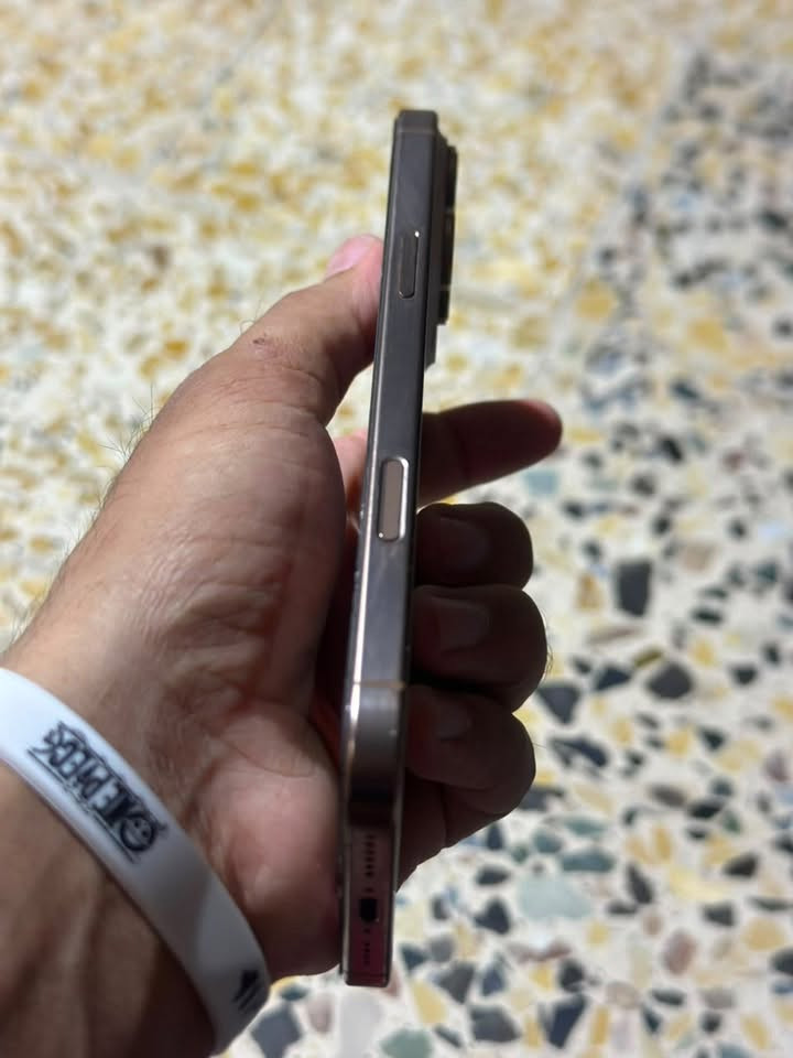 للبيع او مراوس ب ايفون ؟؟ ايفون 16 برو ماكس خطين ذ 256 بطاريه 90 مبدل شاشه فقط اصليه مال تليفون نفسه سعر مليون وً50 مكان بغداد زعفرانيه ***********
