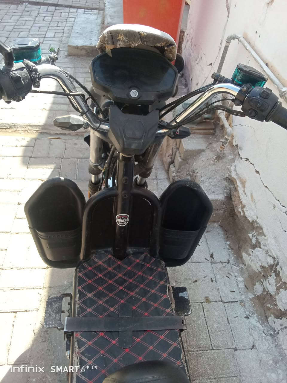 بسم الله الرحمن الرحيم ماطور هيوشه موديل 23 بطاريات وتقرا 11 11 ونص بعد الجديده ولك الفحص سعره 350 قفل

نص مكتوب في الصور:
- Infinix SMART 6 PLUS