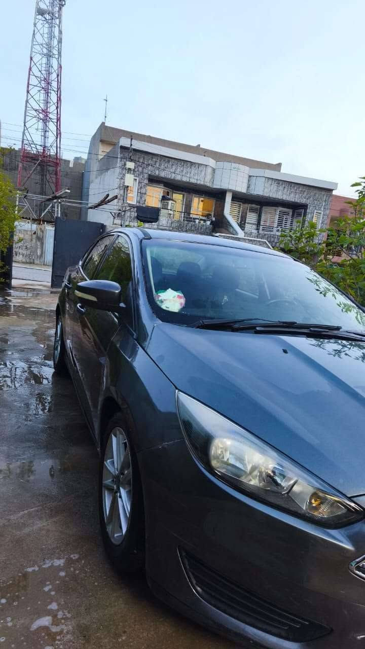 فۆرد فۆکس مۆدیلی 2016 پێنج پارجەی بۆیاخە مەکینە 20 بێ تۆر بۆیە هەی کەڵی جاهیزوو رێکە حرامەکی باشی تیایە لەهەوڵێرە سەیارە رەقەم مووباهیل ***********تێبینی مەکینەکەشی سووتاوە أربيل, العراق
