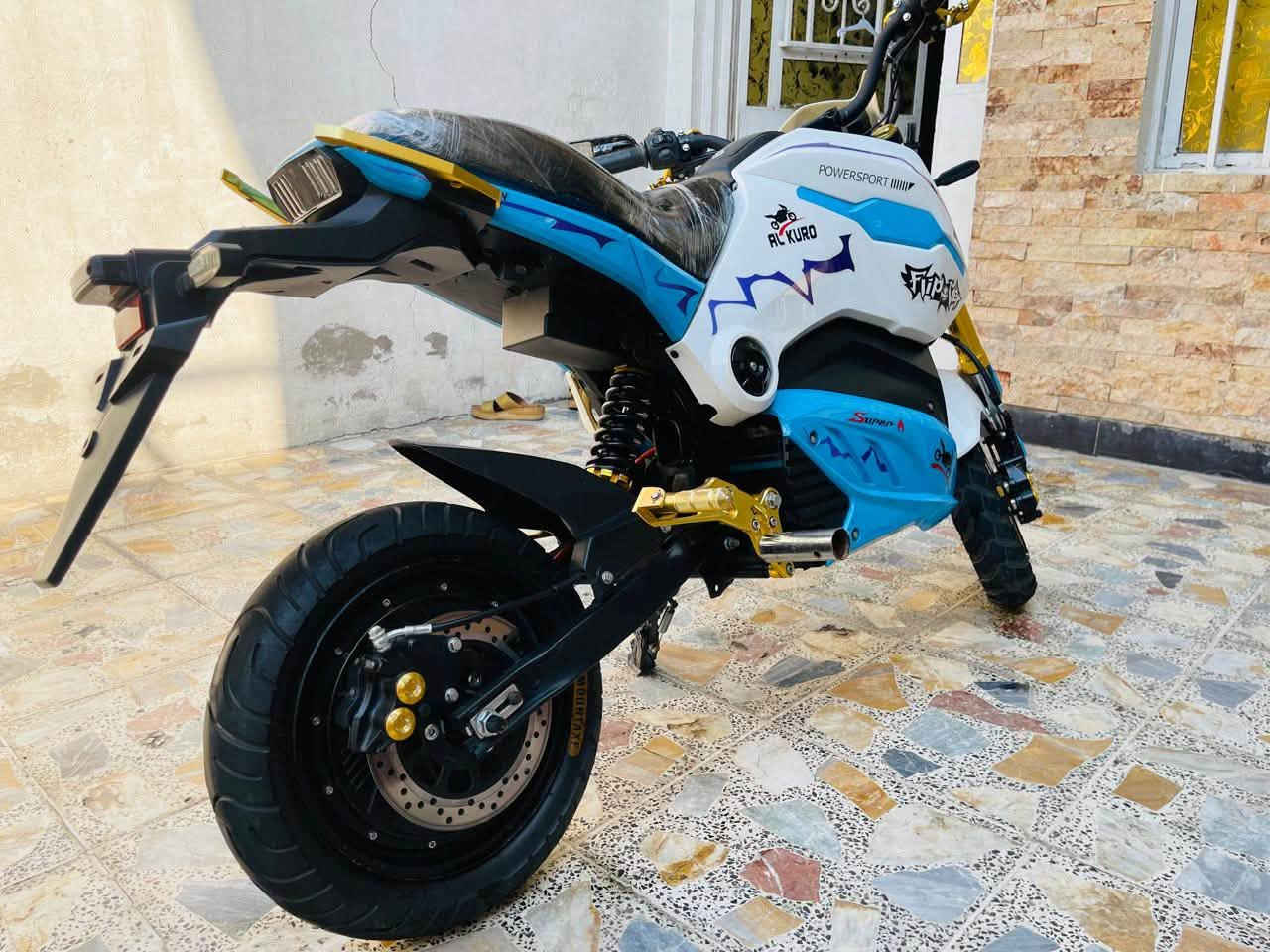 السلام عليكم
للبيع دراجه بنلي شحن 2026
6 بطاريات كرافين 32 أمبير 72 فولت
ملف 3000W حقيقي
بصمه وسويج 
بريك امامي خلفي ABS
نضام P بارك 
نضام R رجوع للخلف
لد امامي متغير 
نضام قاطع دوره 
السعر 750 الف وبيها مجال 
المكان بغداد الجديده
للاستفسار ***********
