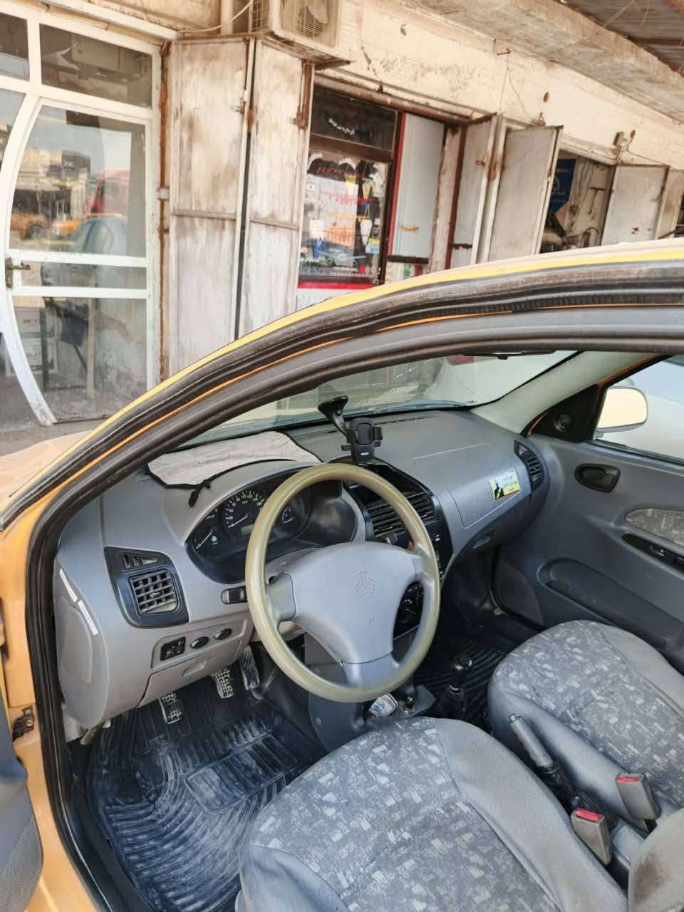 السلام عليكم من رخصه الدمن طيبه مديل ١٥ بسمي مكينه خير من الله تبريد شغال بيه ضربه الباب الخلفي فقط بيه بوربن مال الكير كيره شغال بس وحيف بل اول السياره خير من الله ترايه وين متريد كهرابايات جديده وضع الشركه رقم انكليزي شرط التحويل بيه جراد السياره عظمته حلوه وغرفته خير من الله السعر ٣٠ وبيه مجال الطيبين تواصل واتساب *********** مكاني الكرغوليه
