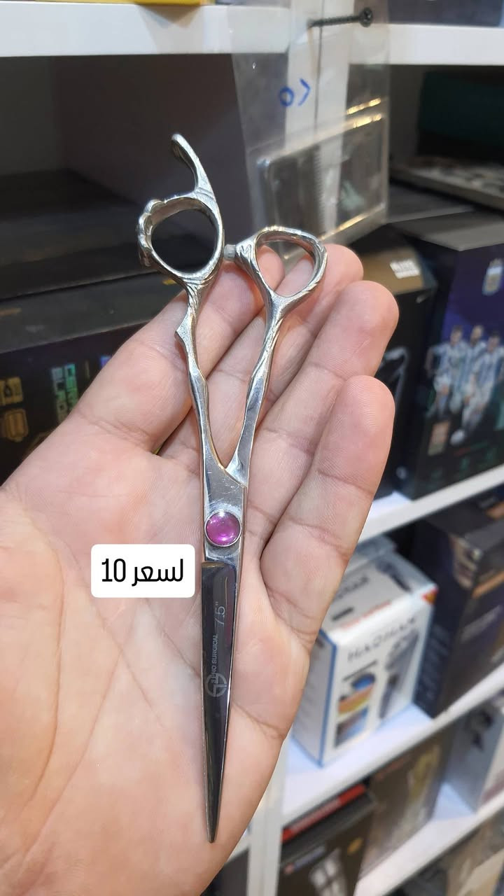 اكسسوارات شخصية • بدون تفاصيل • نص بالصور