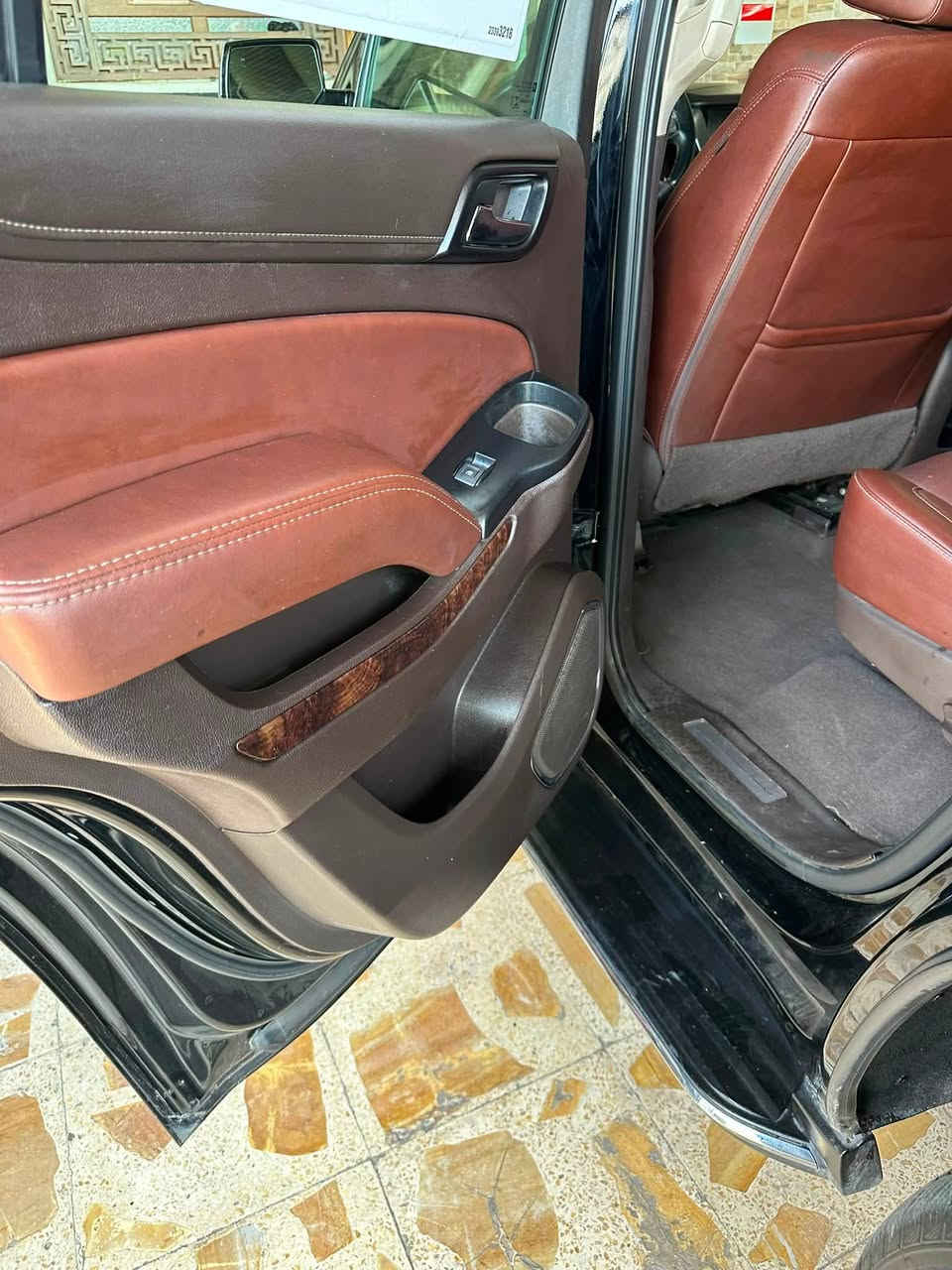 السلام عليكم تاهو ٢٠١٩ بريمير خليجي فول مواصفات رقم بغداد بااسمي بيها رصعات كم وحده وبارد بالباب الخلف السائق نهايه الباب وبالبنيد دعاميه إماميه مصبوغه كير محرك حداديه إطارات كله جديد مكان السياره البصره موبايل *********** سعرها ٣٦٥ وبيها مجال
تحياتي للاداره الكروب
