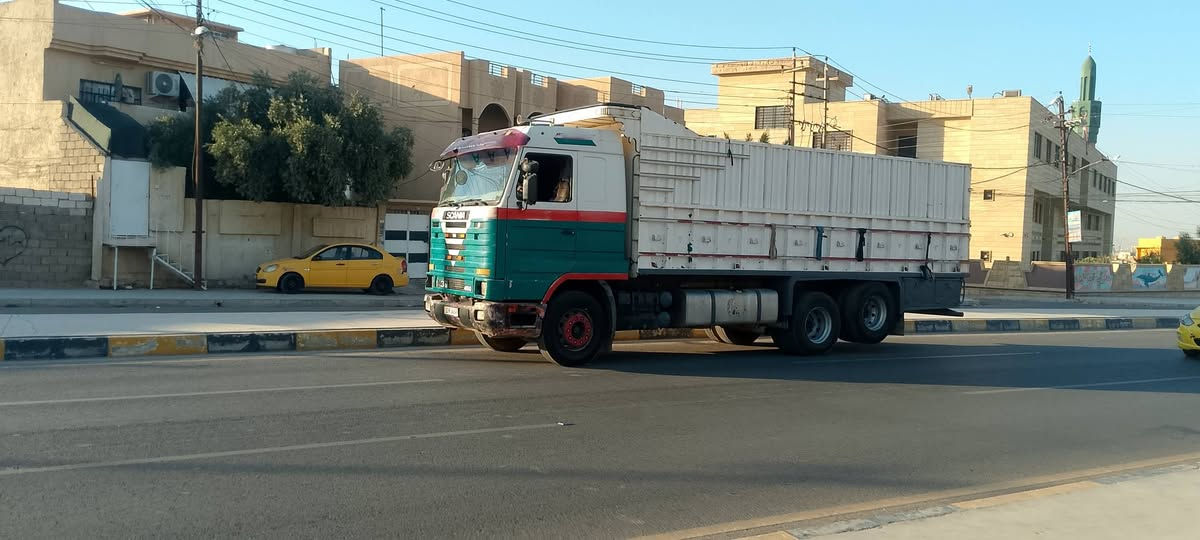 سكانيه للبيع 143 مثتده قاطره مقطور***********
