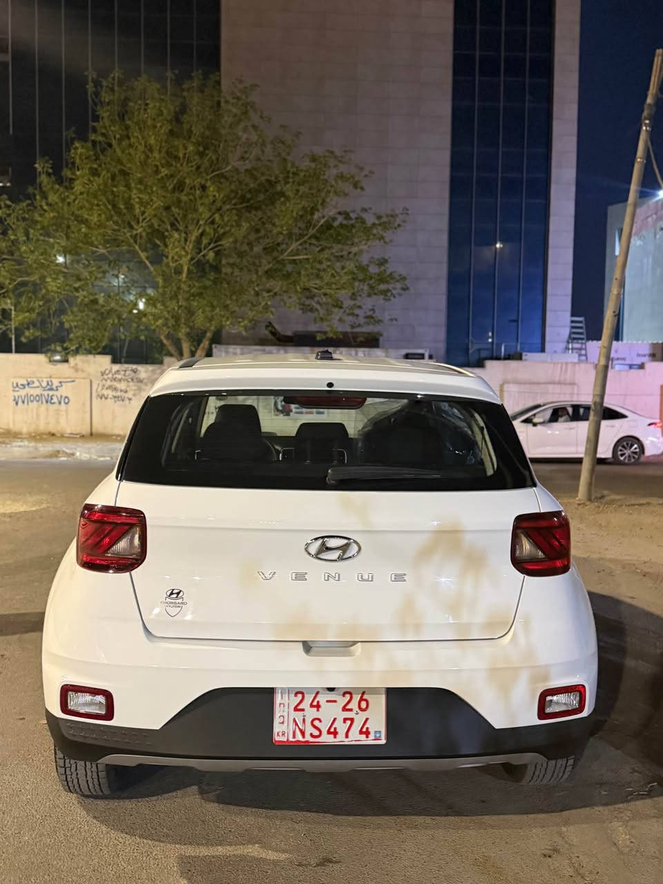 فينيو 2024. 
السيارة حادث. بسيط. جدا. 
رقم اربيل. 
مكان السيارة. بغداد اليرموك 
*********** بغداد, العراق

نص مكتوب في الصور:
- 72252135