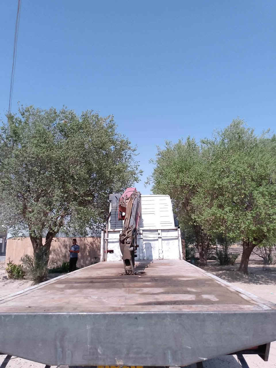 السلام وعليكم للبيع
فالفو ٢٠٠١ كرين
جك ٧ونص طن ٤سلايت دهن 
شرط مكينه سياره نضيفه جاهزه للشغل 
تفاصيل اكثر 
***********
***********
