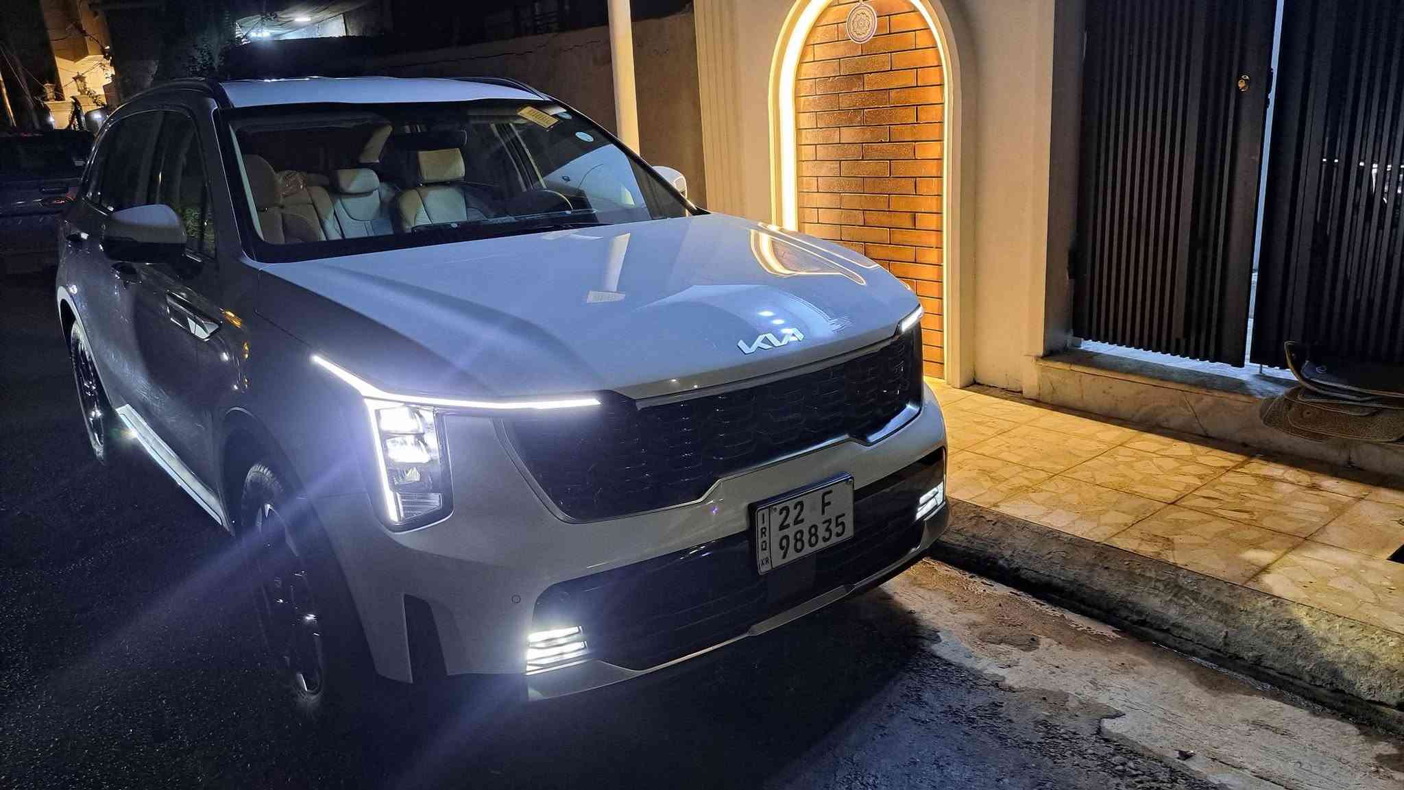 للبيع 
سورنتو. 2024 
خليجية شركة الدولية داخلة ي ضمان 
مكفولة كفالة عامة بدون صبغ وبارد وتبديل 
مواصفات عتيادية 
محرك 4 سلندر. 2500 
شاشة متصلة كاملة 
7 راكب 
3 انضمة قيادة 
تحكم مقود 
حساسات امامية وخلفية 
مري شفط وترحيب 
رقم اربيل لدولي ب أسمي 
السعر 240 
لاستفسار ‭***********‬
مكاني بغداد
