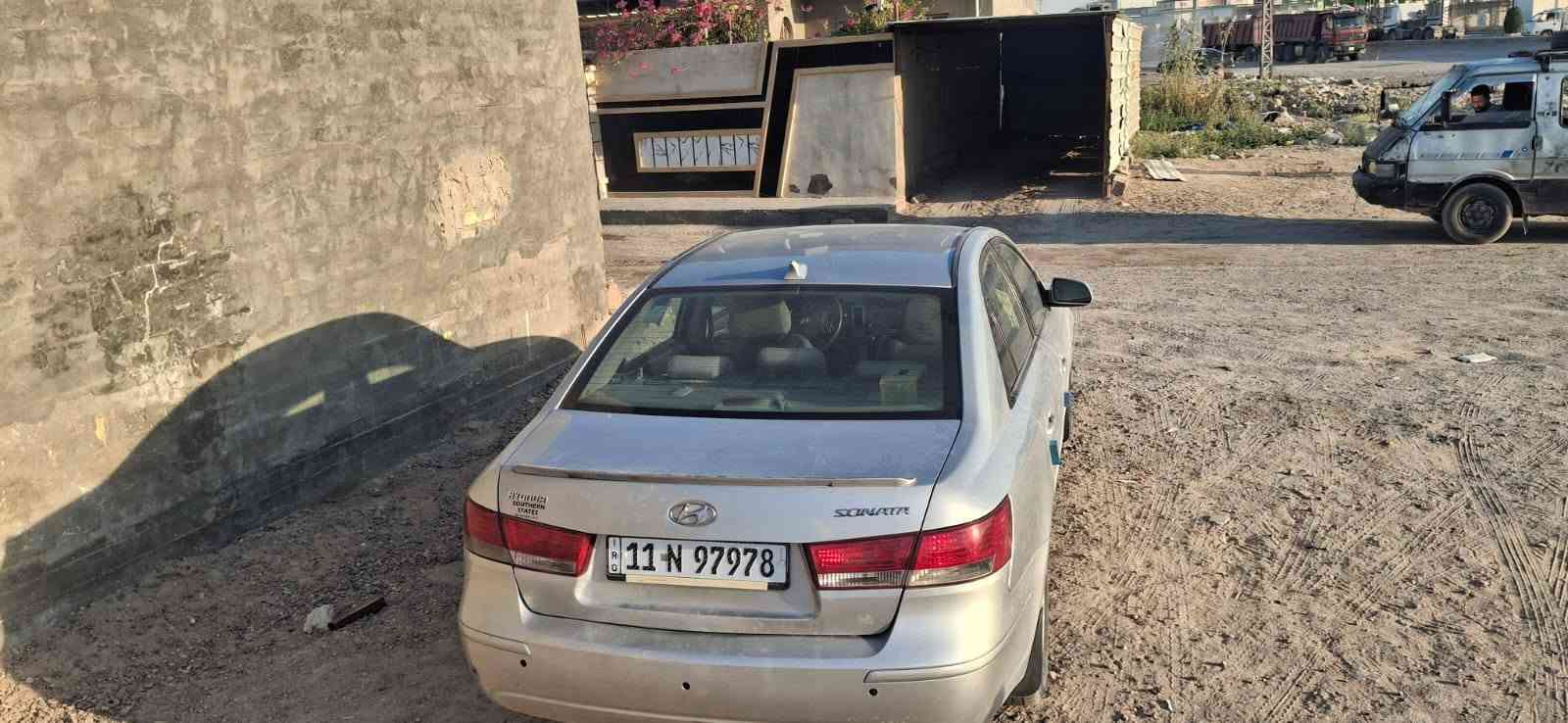 السلام عليكم سوناتا موديل 2009 سياره بيه اربع قطع صبغ مكينه وكير لا تبخير ولا تنقيص 2400تبريده ثلج حداديه طخت ربع جاملغ خلفي بالصوره مبين مكاني الفلوجه سعر ٩٢ وبيه مجال الشراي رقم بغداد***********/***********
