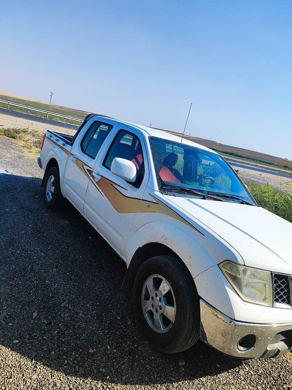 نافارا 2014
بدون صبغ سنوية جديدة وتحويل مباشر 
سعرها 120 ورقة وبيها مجال 
العنوان تلكيف
للتواصل  *********** /***********
