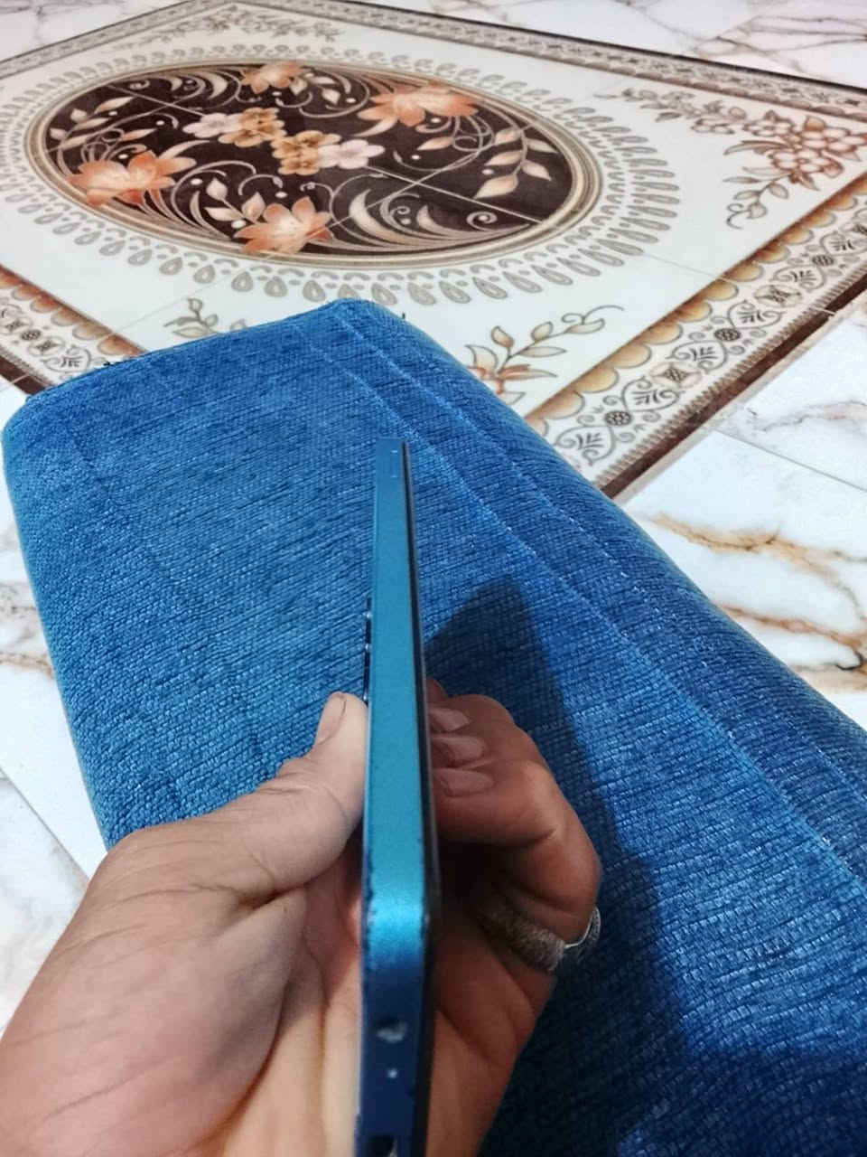 سلام عليكم جهاز انفينيكس هوت 30 ذاكرته 128 نسختين رام بطاريته 5000 الجهاز مثل ماا واضح بل صوره الجهاز أيي شي مابدل بي مجرت بس هذنيه الكسرات البل شاشه الجهاز ماا داخل صيانه ابدد ولجهاز كلش اقتصادي
سعره 100 وبي مجال لشرايي يدلل مكاني الناصريه قضاء الشطره تريد تجيني ابيعلك وجه لوجه بكيفك بعد هاذه رقمي (***********) راسلني ع الخاص أو تتصل عليه  وتدلل..؟
