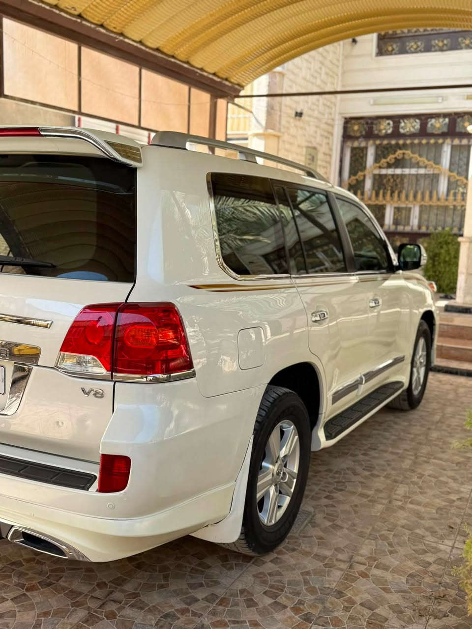 السلام عليكم لأندكروز موديل 2015
محرك4600 V8
رقم بغداد بسمي تحويل ثاني يوم  
مكفوله كفاله عامه من صبغ والتبديل والفتح
فول مواصفات
بصمه تشغيل
بصمه أبواب
أشارت ترحيب
تشغيل عن بعد
مري شفط
فتحه سلايت
كشنات جلد اصلي
كشن كهرباء 
جام تصعيد تنزيل عل ريمونت
8 ايرباك
3قطع تبريد
ثلاجه
مري قلاب
كامره
شاشه امامبه
حساس أمامي
حساس خلفي
وباقي مواصفات المعروفه
ماشيه 95 الف حقيقي
السعر 36500 يعني 3شدات 65ورقه
 بيها مجال
للإستفسار اتصل
***********
مكان السياره بابل حله
