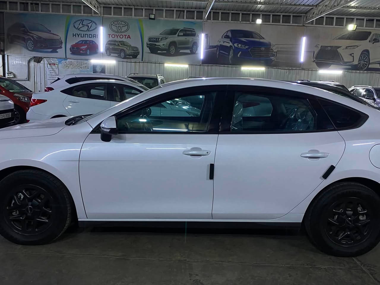 BYD.  SEEL5
2025جديده ماشيه8000فقط.
(بصمه+كارت دخول وتشغيل،اضائه Led,دخول ذكي،كامره خلفيه،حساسات خلفيه،داخل ابيضّ،قطعتين تبريد،منافذ TPC،شاشه جبيره +تحديث يوتيوب،شحن لاسلكي،كشنات جلد،ثلاث وضعيات قياده)

السياره بيها بارد بخشم الجاملغ الأيمن فقط و موضح بالصور.السياره جميع ملحقاتها وياها.

السعر:١٩،٧٠٠،٠٠٠ مكاني بغداد البياع
للاستفسار:***********
