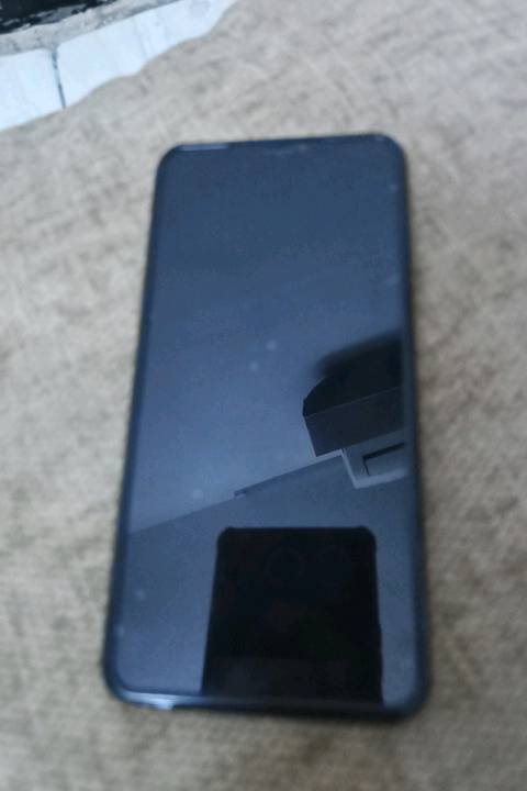 ايفون xs max
 الذاكرة 256
القطع المستبدلة بطاريه وشاشة 
اريد مراوس بتليفون ايفون ١١ عادي او برو ماكس
وين موقعك بالضبط حتى المشتري يعرف إذا يتسلم من عندك أو شحن؟: 
باب الشرقي او الزعفرانية 
القطع المستبدلة: الشاشة والبطارية، شنو نوعهن/جودتهن؟ وهل Face ID شغال طبيعي ويه الجهاز؟: 
الفيس ايدي متوقف
شنو حالة الجهاز من ناحية الكاميرات، السماعات، المايك، والواي فاي/البلوتوث والشبكة؟ كلها شغالة 100% لو أكو ملاحظات؟: 
كلها شغالة 
البيع لو تبديل فقط؟ وإذا تبديل، تقبل فقط آيفون 11 عادي أو 11 برو ماكس مثل ما كاتب لو أكو خيارات ثانية؟: 
تبديل فقط مو للبيع