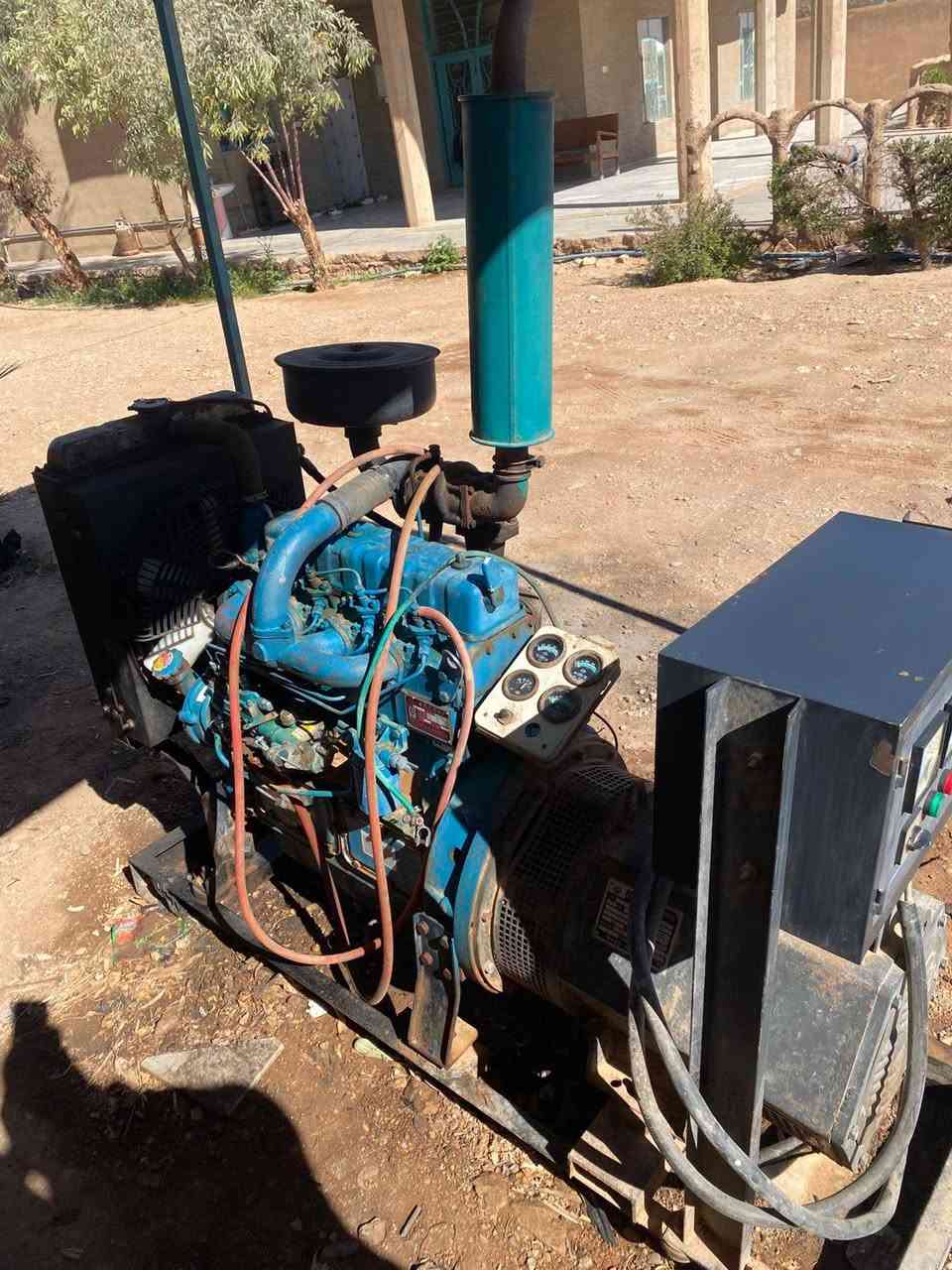 مولد للبيع
بيركنز صيني ٤ بستم
٥٠ كيفي شغال وبحاله جيدة
مكاني الأنبار
للإستفسار الاتصال
***********
