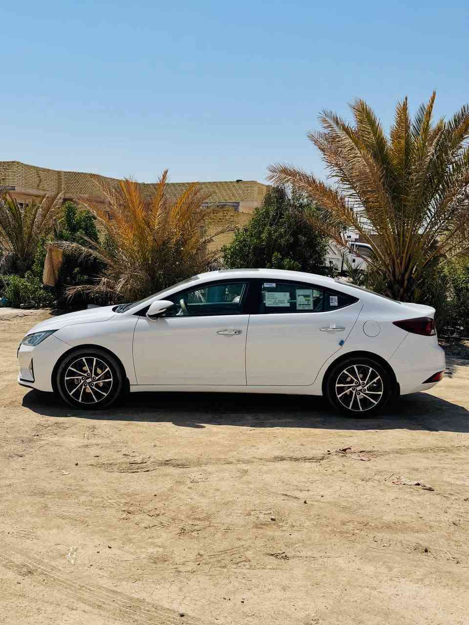 السلام عليكم ورحمة.... حياكم الله اخوان النترا 2019 خليجي 
فول مواصفات 1/1   بصمه فتحه رادارات  باقي المواصفات معروفه... شباب سياره استخدام شخصي و معتني بيها جدا.... رقم بغداد دواخلها انا مغلفه قبل 3 ايام ماشيه 77 الف فقط...
اتصال  ***********
اتصال.. ***********
