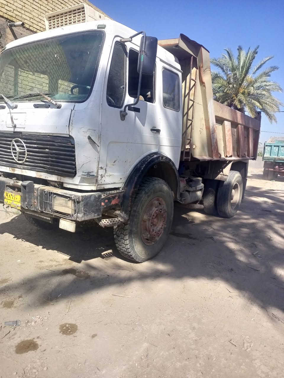 للبيع سياره موديل 75 سعر 70 ورق مكانها بابل بالسياحه ***********
