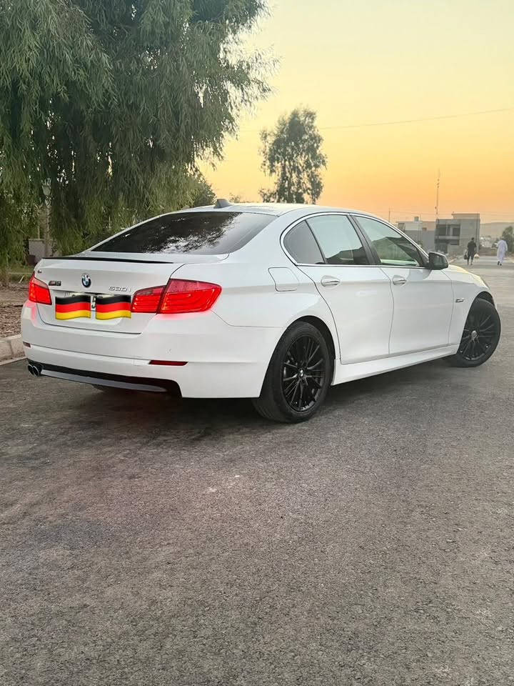 BMW f10
مديل 2013

حجم 530i 

الماني شركة العروش

رقم اربيل هزه جديده

سنوية جديده بسمي 

محرك 6 سلندر n52

بدون توربو لوزن قصير 

كير ومحرك شرط

ماشيه260 

فول مواصفات 1/1

لون ابيض داخل قرميدي

خمس كامرات 360 درجة

تشغيل بصمه 

شاشه كبيره

بصمة أبواب

كشنات جلد

حساسات أماميه خلفيه

شفتات بالستيرن 

انضمة قياده

كشنات كهربائي

أبواب شفط 

بيها ثلاث قطع صبغ 

بدون ضرر داخلي

سعر 168 

***********
