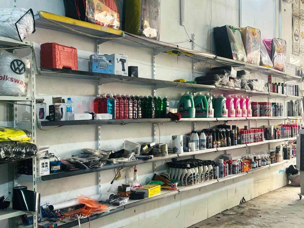 كركوك • دكانين للبيع • خدمات سيارات